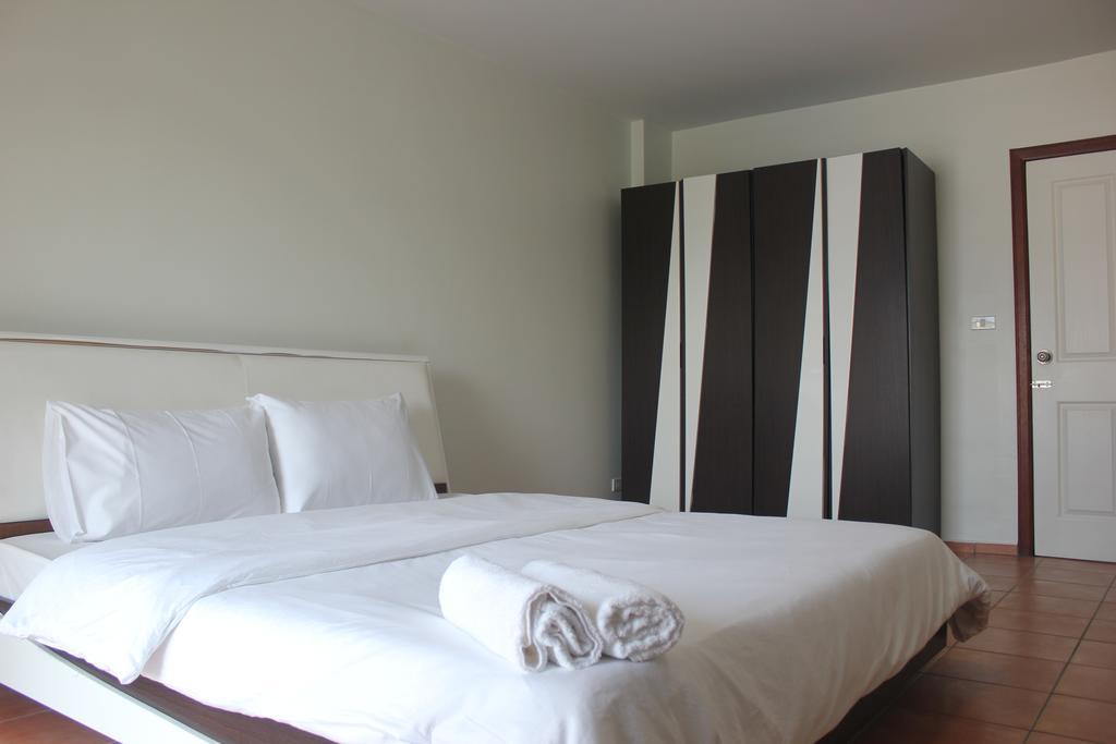 Bangsaen Lomsabai Apartments מראה חיצוני תמונה