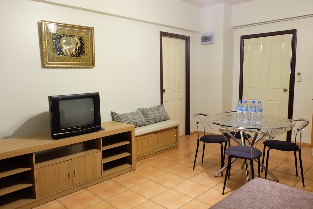 Bangsaen Lomsabai Apartments מראה חיצוני תמונה