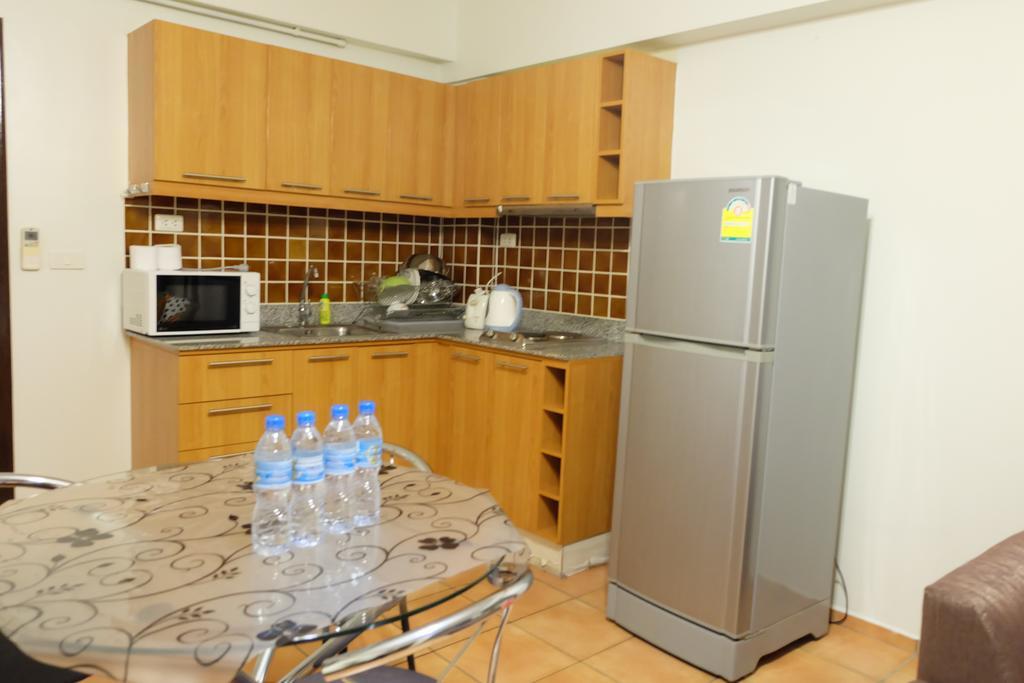 Bangsaen Lomsabai Apartments מראה חיצוני תמונה