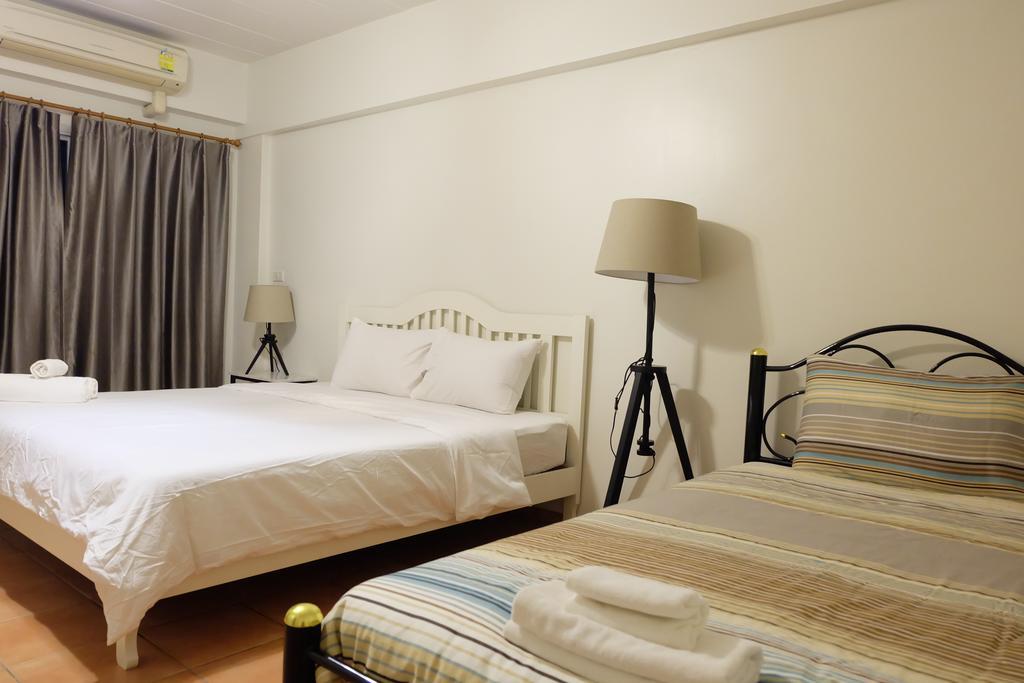 Bangsaen Lomsabai Apartments מראה חיצוני תמונה