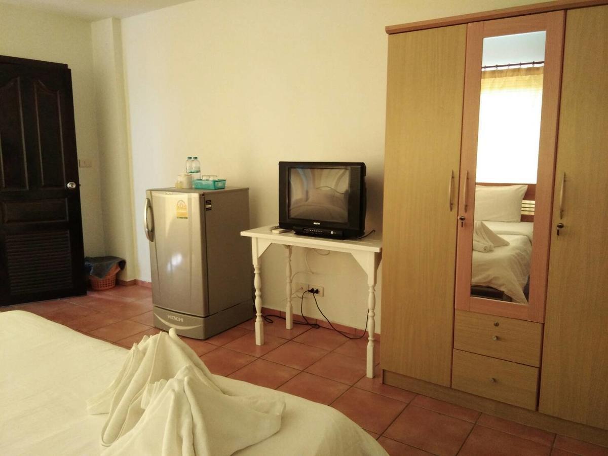 Bangsaen Lomsabai Apartments מראה חיצוני תמונה