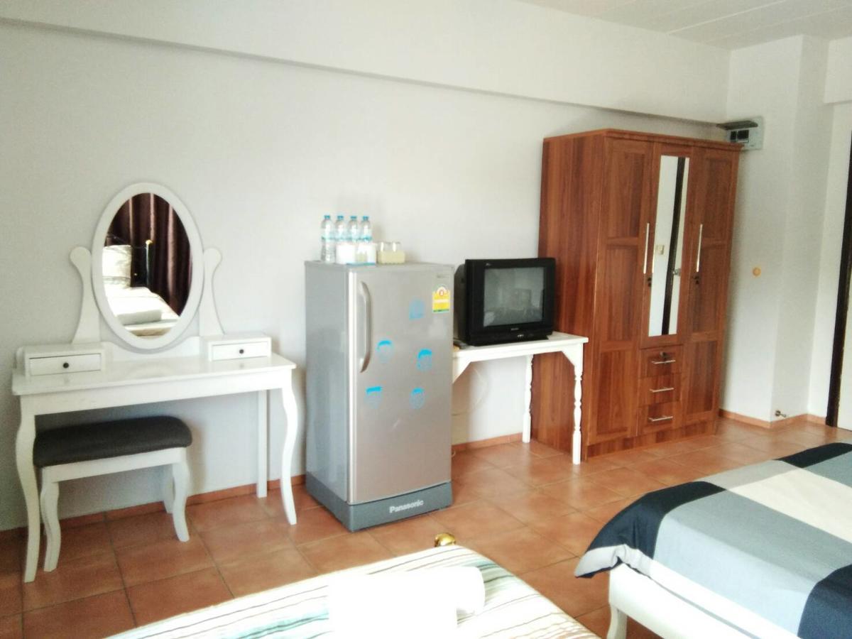 Bangsaen Lomsabai Apartments מראה חיצוני תמונה