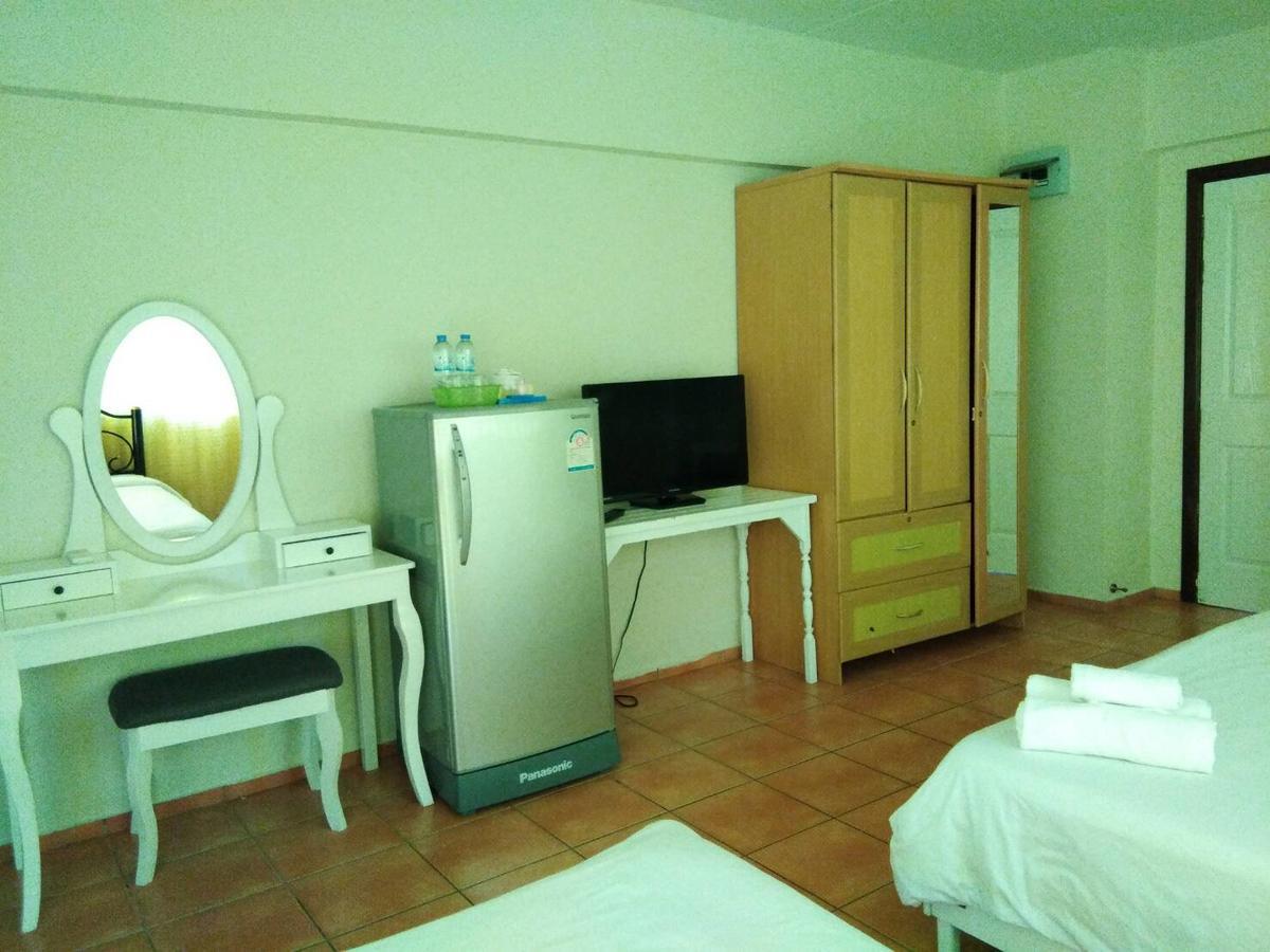 Bangsaen Lomsabai Apartments מראה חיצוני תמונה
