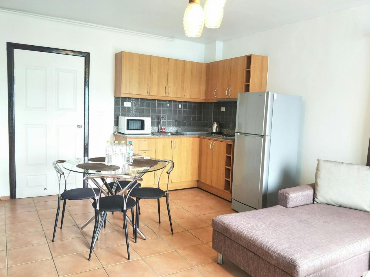 Bangsaen Lomsabai Apartments מראה חיצוני תמונה