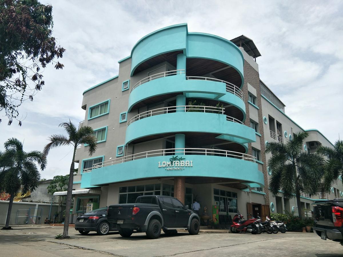 Bangsaen Lomsabai Apartments מראה חיצוני תמונה