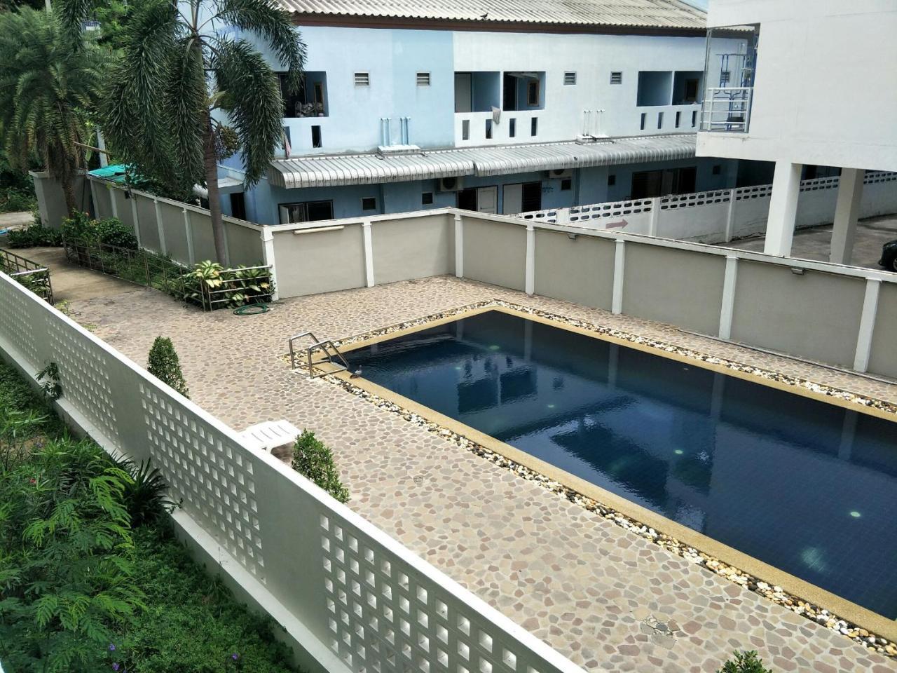 Bangsaen Lomsabai Apartments מראה חיצוני תמונה
