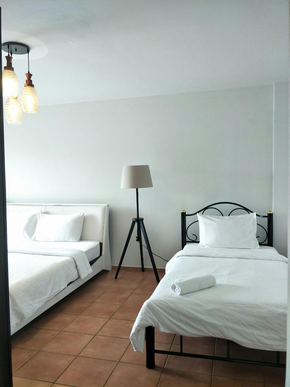 Bangsaen Lomsabai Apartments מראה חיצוני תמונה
