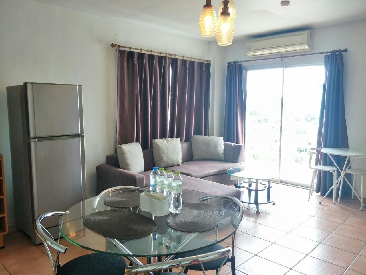 Bangsaen Lomsabai Apartments מראה חיצוני תמונה